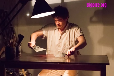 Comment ça commence au Parvis/ Ateliers théâtre de la Porte Bleue Comment ça commence au Parvis/ Ateliers théâtre de la Porte Bleue