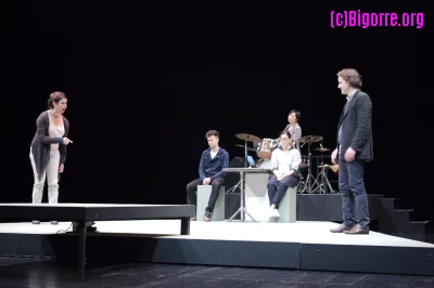 Scènes de violences conjugales de Gérard Watkins au Parvis / photo Stéphane Boularand (c)Bigorre.org Scènes de violences conjugales de Gérard Watkins au Parvis / photo Stéphane Boularand (c)Bigorre.org