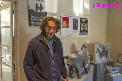 Jean-Jacques Abdallah dans son atelier à Arras-en-Lavedan