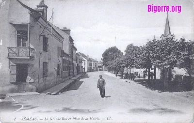 Photo ancienne de la mairie de Séméac