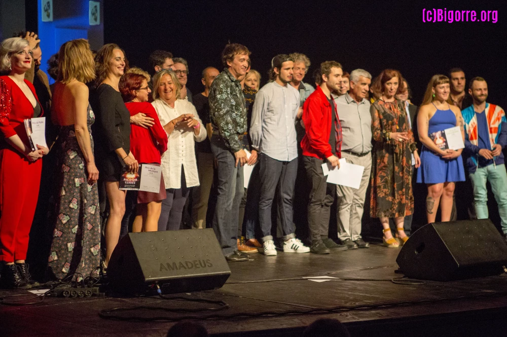 Jury et artistes en compétition sur la scène du Théâtre des Nouveautés pour le Pic d'Or 2018