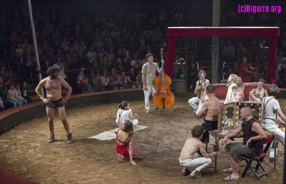 Saison de cirque du Cirque Aïtal au haras de Tarbes