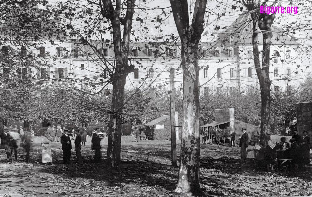 Le collège de Notre-Dame de Garaison à Monléon-Magnoac