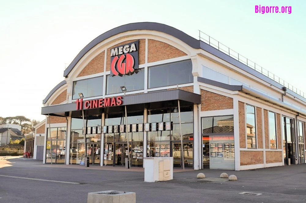 Le nouveau cinéma CGR installé dans un des batiments de l'Arsenal de Tarbes Photo Florent Pécassou