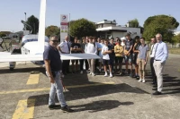 Les 17 lycéeens accompagnés par le proviseur du lycée Jean Dupuy et l'Armée de l'Air/ Stéphane Boularand (c)Bigorre.org