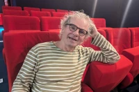 Renan Le Quentrec dans la grande salle de cinéma et de spectacle du Lalano/ Stéphane Boularand (c)Bigorre.org